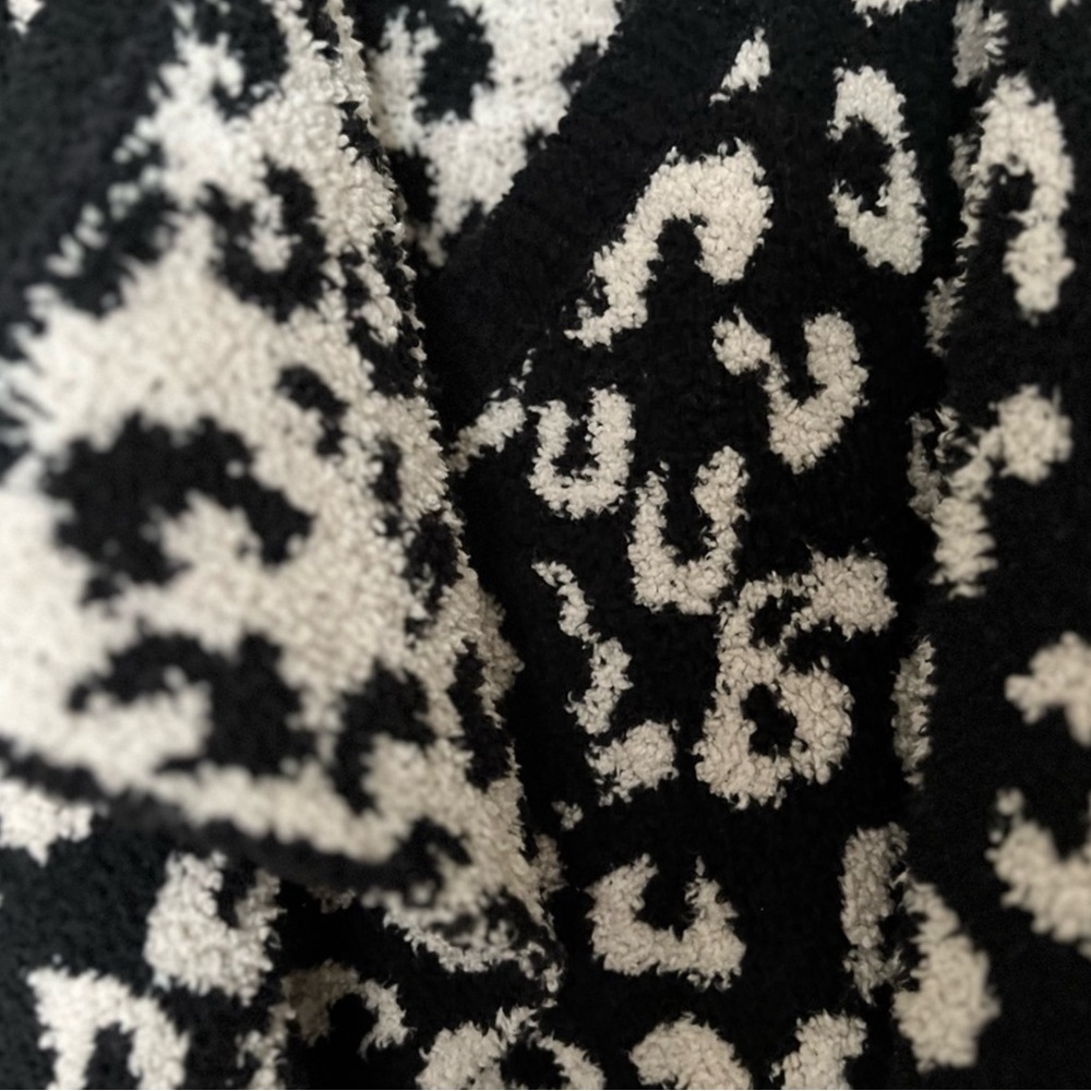 Ugg Sweater Euc - image 4